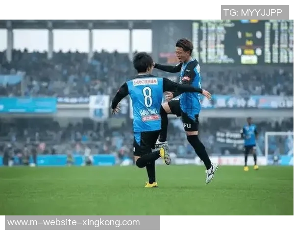 鹿岛鹿角迎战山形山神展现足球激情与团队精神的巅峰对决